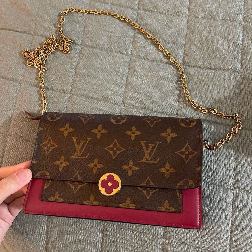 Louis Vuitton Flore Chain Wallet